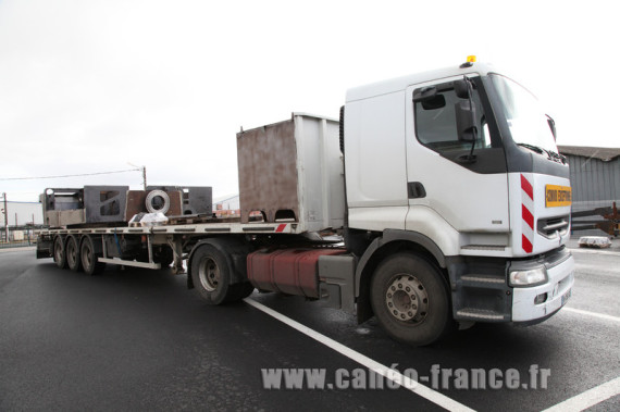 camion de 44 tonnes pour livraison caneo